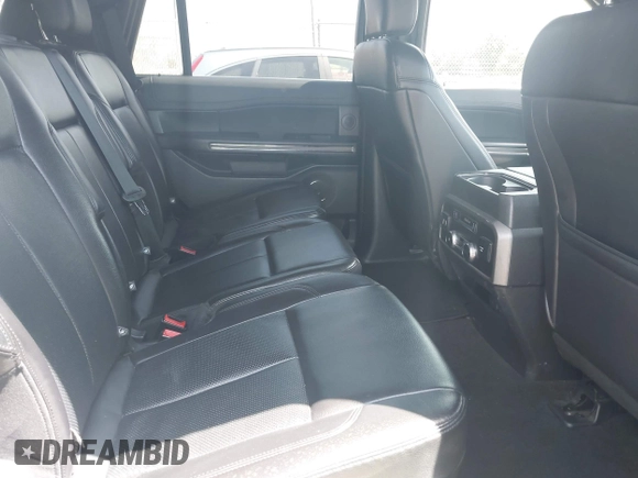 2019 Ford Expedition XLT z VIN 1FMJU1HT3KEA64385, wystawiony jako IAAI lot #42186424 z przebiegiem 225 978 mil mil oraz . Historia ofert i sprzedaży dostępna na DreamBid. Obrazek 8.