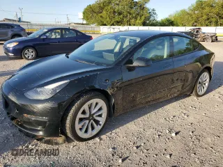 2022 Tesla Model 3 Long Range z VIN 5YJ3E1EB9NF189805, wystawiony jako Copart lot #54109385 z przebiegiem 79 930 mil mil oraz Szkoda całkowita • Salvage title. Historia ofert i sprzedaży dostępna na DreamBid. Obrazek 1.