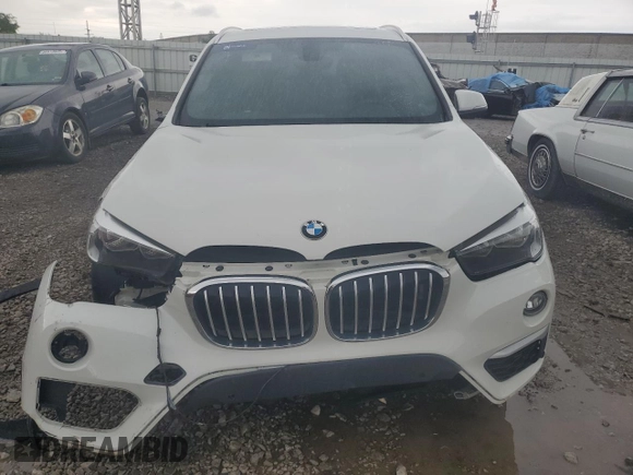 2017 BMW X1 xDrive28i z VIN WBXHT3C37H5F74312, wystawiony jako Copart lot #57479785 z przebiegiem Nie podano mil oraz Czysty tytuł • Clean title. Historia ofert i sprzedaży dostępna na DreamBid. Obrazek 5.