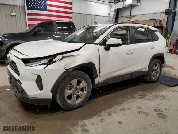 2022 Toyota RAV4 Hybrid XLE with VIN JTMRWRFV0ND140546, listed as a Copart auction lot 46053405 with 26,011 mi miles and Salvage Title. Bid and sale history available at carsss.com. Image 1.