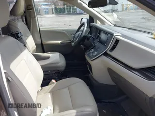 2020 Toyota Sienna XLE Auto Access Seat with VIN 5TDYZ3DCXLS050310, listed as a IAAI auction lot 41469930 with 77,370 mi miles and . Bid and sale history available at DreamBid. Image 5.