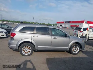 2016 Dodge Journey SXT with VIN 3C4PDDBG7GT196519, listed as a IAAI auction lot 42030547 with 175,726 mi miles. Bid and sale history available at carsss.com. Image 12.