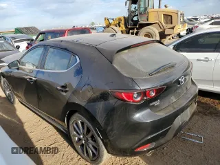 2020 Mazda 3 Preferred with VIN JM1BPBMM1L1158097, listed as a Copart auction lot 73256024 with 25,635 mi miles and Salvage title. Bid and sale history available at DreamBid. Image 2.