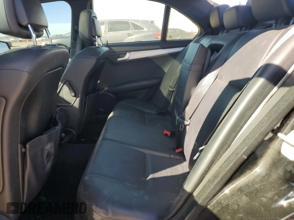2013 Mercedes-Benz C 250 Sport z VIN WDDGF4HB4DA823093, wystawiony jako Copart lot #46481345 z przebiegiem 83 221 mil mil oraz Szkoda całkowita • Salvage title. Historia ofert i sprzedaży dostępna na DreamBid. Obrazek 10.