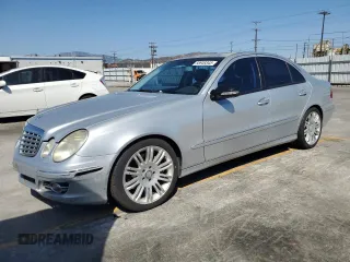 2008 Mercedes-Benz E 350 Luxury z VIN WDBUF56X08B230590, wystawiony jako Copart lot #58949345 z przebiegiem 179 449 mil mil oraz Szkoda całkowita • Salvage title. Historia ofert i sprzedaży dostępna na DreamBid. Obrazek 1.