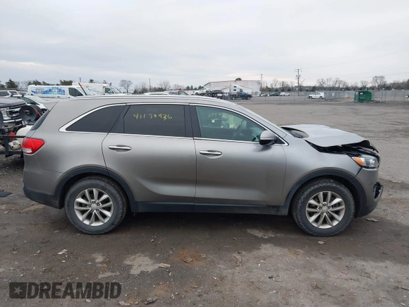2016 Kia Sorento LX with VIN 5XYPGDA33GG145760, listed as a IAAI auction lot 41138936 with 156,010 mi miles. Bid and sale history available at carsss.com. Image 13.
