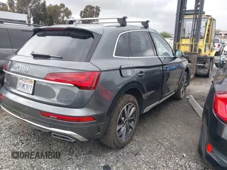 2023 Audi Q5 S line Premium with VIN WA1GAAFY0P2137785, listed as a IAAI auction lot 41453723 with 1 mi miles. Bid and sale history available at carsss.com. Image 4.