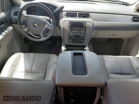 2011 Chevrolet Avalanche LT z VIN 3GNTKFE30BG209600, wystawiony jako Copart lot #59156275 z przebiegiem 213 396 mil mil oraz Czysty tytuł • Clean title. Historia ofert i sprzedaży dostępna na DreamBid. Obrazek 8.
