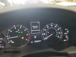 2018 Toyota Land Cruiser z VIN JTMCY7AJ5J4068164, wystawiony jako Copart lot #54444965 z przebiegiem 105 323 mil mil oraz Szkody całkowita. Historia ofert i sprzedaży dostępna na DreamBid. Obrazek 9.