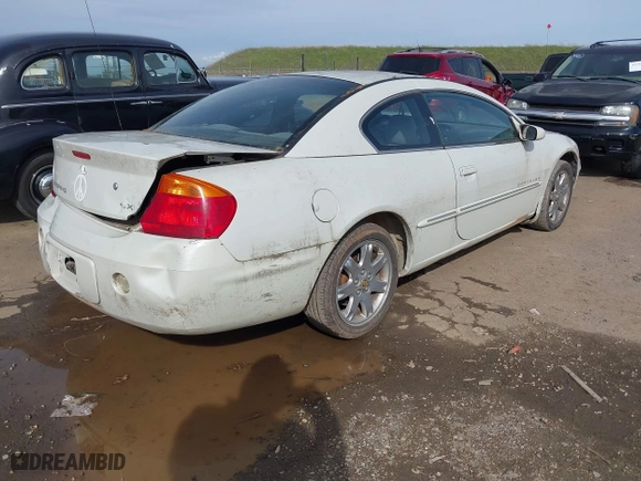 2001 Chrysler Sebring LXi with VIN 4C3AG52H61E190300, listed as a IAAI auction lot 41551135 with 123,715 mi miles. Bid and sale history available at carsss.com. Image 4.