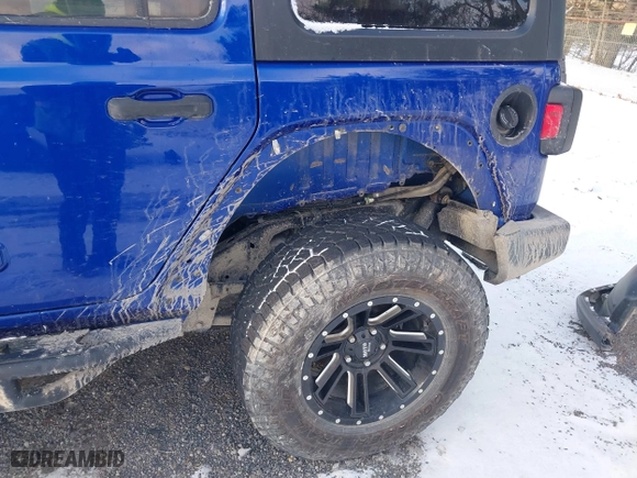 2018 Jeep Wrangler Unlimited Sport S with VIN 1C4HJXDNXJW265764, listed as a IAAI auction lot 41359018 with 50,941 mi miles. Bid and sale history available at carsss.com. Image 18.
