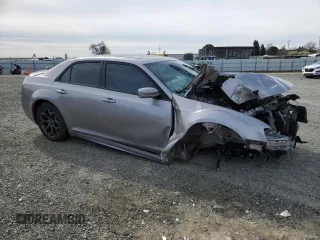 2018 Chrysler 300 with VIN 2C3CCAGG8JH300481, listed as a Copart auction lot 44997835 with 0 mi miles and Salvage Title. Bid and sale history available at carsss.com. Image 4.