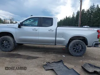 2020 Chevrolet Silverado 1500 LT with VIN 1GCRYDEDXLZ164567, listed as a IAAI auction lot 41900655 with 66,722 mi miles. Bid and sale history available at carsss.com. Image 14.