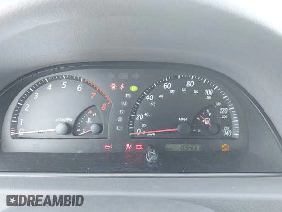 2004 Toyota Camry LE z VIN 4T1BE32K64U799027, wystawiony jako IAAI lot #42322301 z przebiegiem 89 437 mil mil oraz . Historia ofert i sprzedaży dostępna na DreamBid. Obrazek 7.