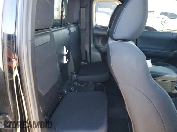 2021 Toyota Tacoma SR z VIN 3TYSZ5AN8MT038279, wystawiony jako Copart lot #46298115 z przebiegiem 32 630 mil mil oraz Szkoda całkowita • Salvage title. Historia ofert i sprzedaży dostępna na DreamBid. Obrazek 10.