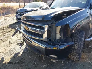 2011 Chevrolet Silverado 1500 LT with VIN 3GCPKSE34BG326812, listed as a IAAI auction lot 41446991 with 149,952 mi miles. Bid and sale history available at carsss.com. Image 6.