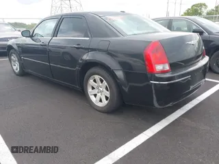 2007 Chrysler 300 Touring with VIN 2C3KA53G87H667727, listed as a IAAI auction lot 42025568 with 178,142 mi miles and . Bid and sale history available at DreamBid. Image 3.