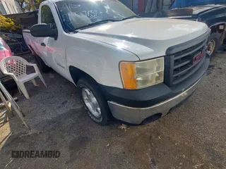 2009 GMC Sierra 1500 Work Truck z VIN 1GTEC14X79Z298498, wystawiony jako Copart lot #79432034 z przebiegiem 256 386 mil mil oraz Czysty tytuł • Clean title. Historia ofert i sprzedaży dostępna na DreamBid. Obrazek 1.