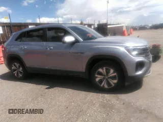 2024 Volkswagen Atlas SE with VIN 1V2LE2CAXRC206712, listed as a IAAI auction lot 42056806 with 15,670 mi miles and . Bid and sale history available at DreamBid. Image 13.