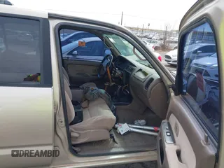 2001 Toyota 4Runner SR5 z VIN JT3HN86R019056725, wystawiony jako IAAI lot #42032030 z przebiegiem 327 390 mil mil oraz . Historia ofert i sprzedaży dostępna na DreamBid. Obrazek 5.