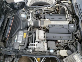1994 Chevrolet Corvette z VIN 1G1YY22P4R5114674, wystawiony jako Copart lot #55403525 z przebiegiem Nie podano mil oraz Czysty tytuł • Clean title. Historia ofert i sprzedaży dostępna na DreamBid. Obrazek 11.