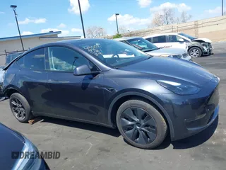 2024 Tesla Model Y Long Range with VIN 7SAYGDEE6RF127475, listed as a IAAI auction lot 41919580 with 19,395 mi miles. Bid and sale history available at carsss.com. Image 14.