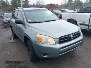 2008 Toyota RAV4 with VIN JTMBD33V586068504, listed as a IAAI auction lot 41815897 with 157,563 mi miles. Bid and sale history available at carsss.com. Image 1.