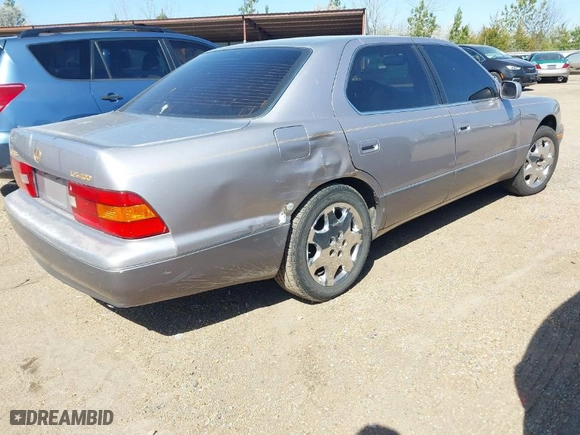 1998 Lexus LS 400 Luxury Sdn with VIN JT8BH28FXW0101107, listed as a IAAI auction lot 41770082 with NaN miles. Bid and sale history available at carsss.com. Image 4.