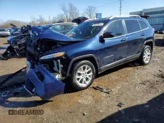 2015 Jeep Cherokee Latitude with VIN 1C4PJLCB6FW677893, listed as a Copart auction lot 48038545 with 141,796 mi miles and Salvage Title. Bid and sale history available at carsss.com. Image 1.