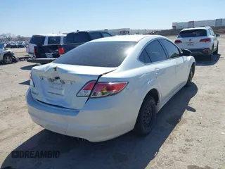 2011 Mazda Mazda6 i Sport with VIN 1YVHZ8BH7B5M20493, listed as a IAAI auction lot 41716704 with 173,162 mi miles. Bid and sale history available at carsss.com. Image 4.