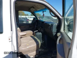 2010 Chevrolet Express Cargo Van with VIN 1GCUGADX3A1131204, listed as a IAAI auction lot 40709065 with 312,430 mi miles. Bid and sale history available at carsss.com. Image 5.
