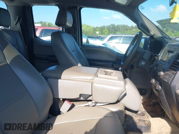 2016 Ford F-150 XLT with VIN 1FTEX1E89GFA95834, listed as a IAAI auction lot 41986995 with 153,202 mi miles. Bid and sale history available at carsss.com. Image 5.