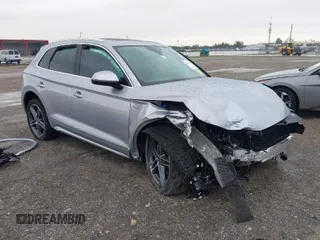 2024 Audi Q5 S line Premium Plus z VIN WA1E2AFY2R2145801, wystawiony jako IAAI lot #41370336 z przebiegiem Nie podano mil oraz . Historia ofert i sprzedaży dostępna na DreamBid. Obrazek 1.