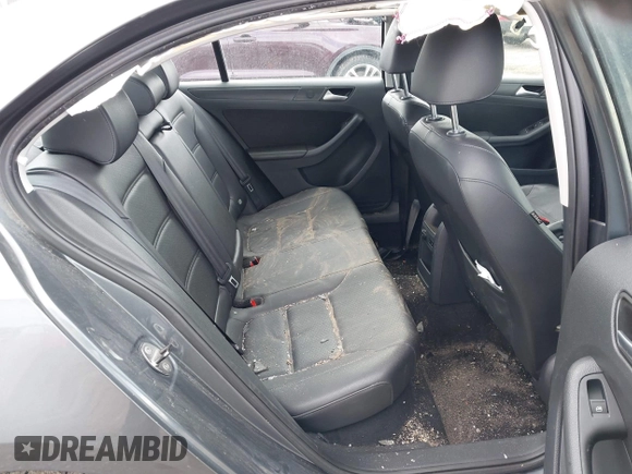 2014 Volkswagen Jetta SE z VIN 3VWD17AJ9EM358777, wystawiony jako IAAI lot #41880077 z przebiegiem 161 985 mil mil oraz . Historia ofert i sprzedaży dostępna na DreamBid. Obrazek 8.