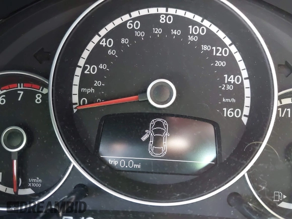 2013 Volkswagen Beetle 2.5L w/Sun/Sound/Nav с VIN 3VWJP7AT7DM686412, выставлен на аукционе IAAI как лот 42239653 с пробегом 76 237 миль миль и . История ставок и продаж доступна на DreamBid. Изображение 15.