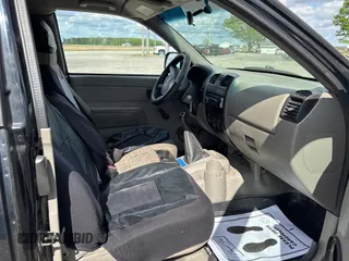 2005 GMC Canyon SLE Z71 z VIN 1GTDS196658185821, wystawiony jako Copart lot #56483455 z przebiegiem 230 072 mil mil oraz Tytuł czysty. Historia ofert i sprzedaży dostępna na DreamBid. Obrazek 5.