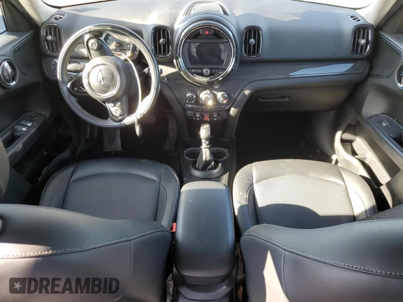 2019 MINI Countryman Cooper with VIN WMZYV5C57K3F57419, listed as a Copart auction lot 38755424 with 84,581 mi miles and Salvage Title. Bid and sale history available at carsss.com. Image 8.