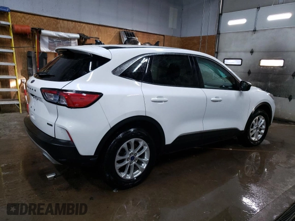 2022 Ford Escape SE Hybrid with VIN 1FMCU9BZ7NUA61357, listed as a Copart auction lot 44249845 with 29,370 mi miles and Clean Title. Bid and sale history available at carsss.com. Image 3.