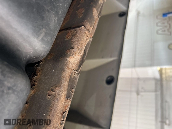 2017 Chevrolet Express Cargo with VIN 1GCWGAFF7H1324799, listed as a IAAI auction lot 42886617 with 214,293 mi miles and . Bid and sale history available at DreamBid. Image 9.