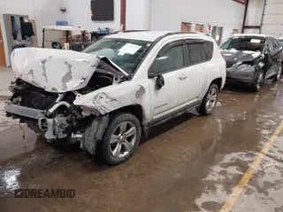 2013 Jeep Compass Sport with VIN 1C4NJDBB2DD190441, listed as a IAAI auction lot 41625177 with 138,806 mi miles. Bid and sale history available at carsss.com. Image 2.