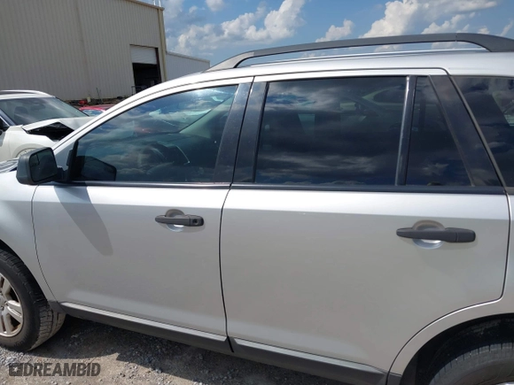 2010 Ford Edge SE with VIN 2FMDK3GC4ABB25608, listed as a IAAI auction lot 40388620 with 237,780 mi miles. Bid and sale history available at carsss.com. Image 14.