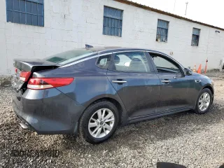 2017 Kia Optima LX with VIN 5XXGT4L37HG175925, listed as a Copart auction lot 61882943 with 104,305 mi miles and Salvage Title. Bid and sale history available at carsss.com. Image 3.