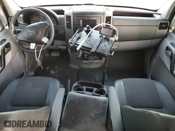 2016 Mercedes-Benz Sprinter Cargo with VIN WD3PE7DD7GP206854, listed as a Copart auction lot 73655514 with Not Provided miles and Non Repairable. Bid and sale history available at carsss.com. Image 8.