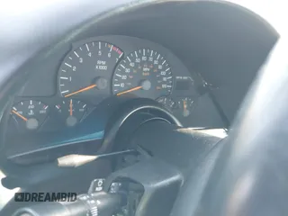 2000 Pontiac Firebird Firebird z VIN 2G2FS22K3Y2172035, wystawiony jako IAAI lot #42079941 z przebiegiem Nie podano mil oraz . Historia ofert i sprzedaży dostępna na DreamBid. Obrazek 7.