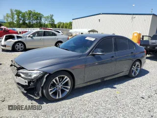 2013 BMW 3 Series 328i z VIN WBA3C1C5XDF435500, wystawiony jako Copart lot #53266805 z przebiegiem 107 780 mil mil oraz Szkoda całkowita • Salvage title. Historia ofert i sprzedaży dostępna na DreamBid. Obrazek 1.