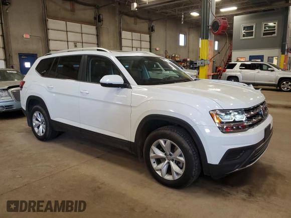 2018 Volkswagen Atlas Launch Edition with VIN 1V2BR2CA9JC508223, listed as a Copart auction lot 48465525 with 60,219 mi miles and Salvage title. Bid and sale history available at DreamBid. Image 4.