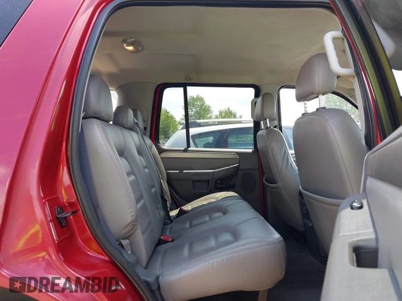 2004 Ford Explorer XLT с VIN 1FMZU73W54UB70532, выставлен на аукционе IAAI как лот 42282641 с пробегом 92 492 миль миль и . История ставок и продаж доступна на DreamBid. Изображение 8.