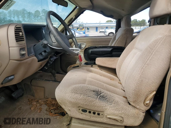 1995 GMC Sierra 1500 z VIN 2GTEK19K1S1561454, wystawiony jako Copart lot #47128465 z przebiegiem 178 963 mil mil oraz Szkody całkowita. Historia ofert i sprzedaży dostępna na DreamBid. Obrazek 7.
