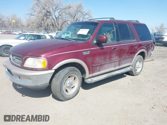 1998 Ford Expedition XLT z VIN 1FMPU18L0WLB53634, wystawiony jako IAAI lot #41895376 z przebiegiem 223 475 mil mil oraz . Historia ofert i sprzedaży dostępna na DreamBid. Obrazek 2.