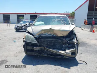 2005 Honda Odyssey EX with VIN 5FNRL38495B401742, listed as a IAAI auction lot 42133434 with 162,161 mi miles and . Bid and sale history available at carsss.com. Image 13.